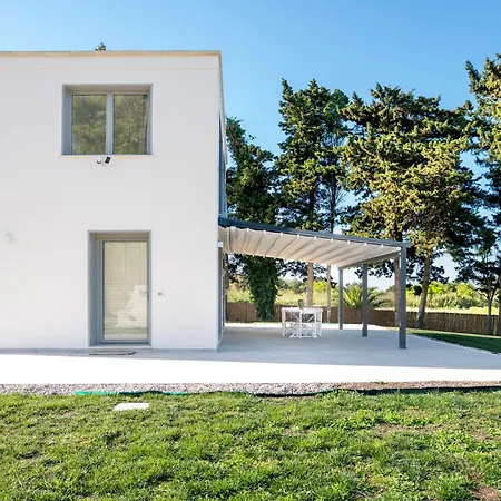 Villa The Cube - Modern In Salento