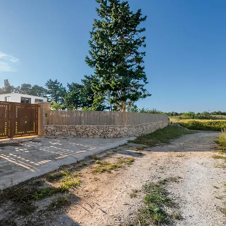 Villa The Cube - Modern In Salento