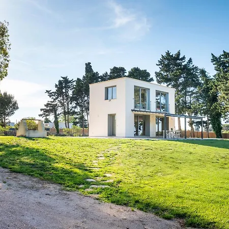 The Cube - Modern In Salento Roca