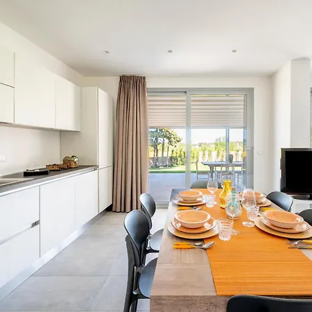 The Cube - Modern In Salento Roca